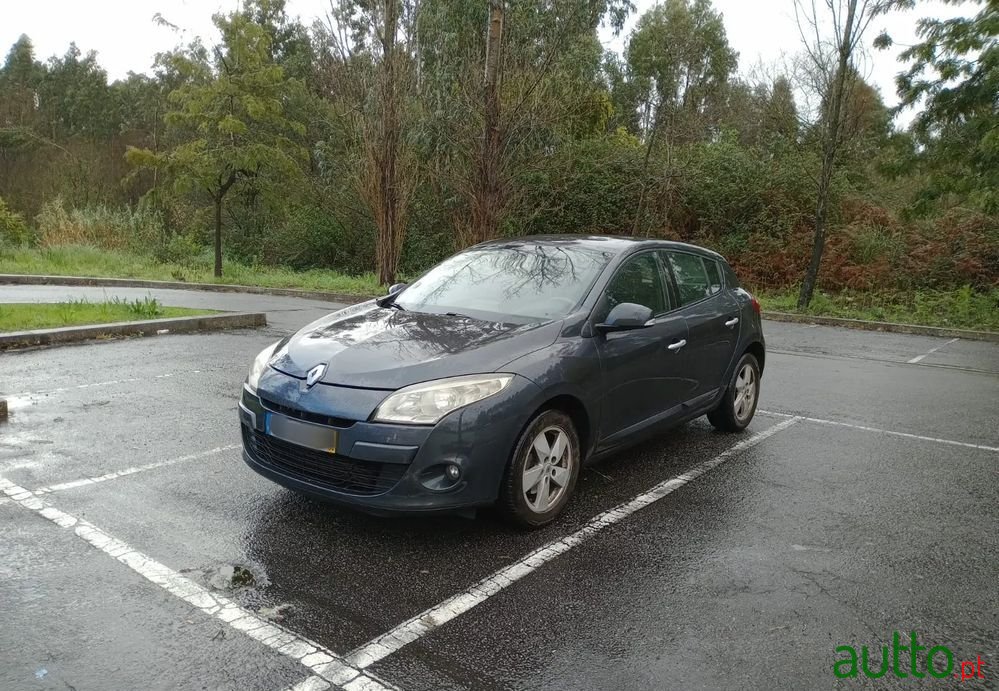2010' Renault Megane photo #5