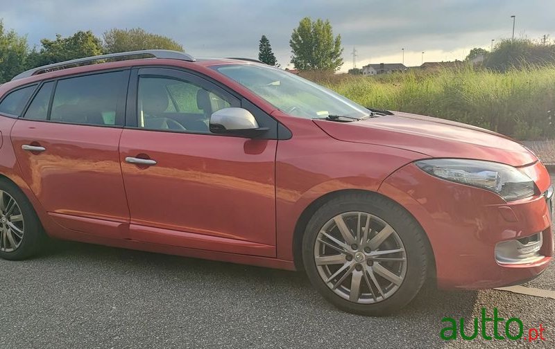 2012' Renault Megane Sport Tourer photo #4