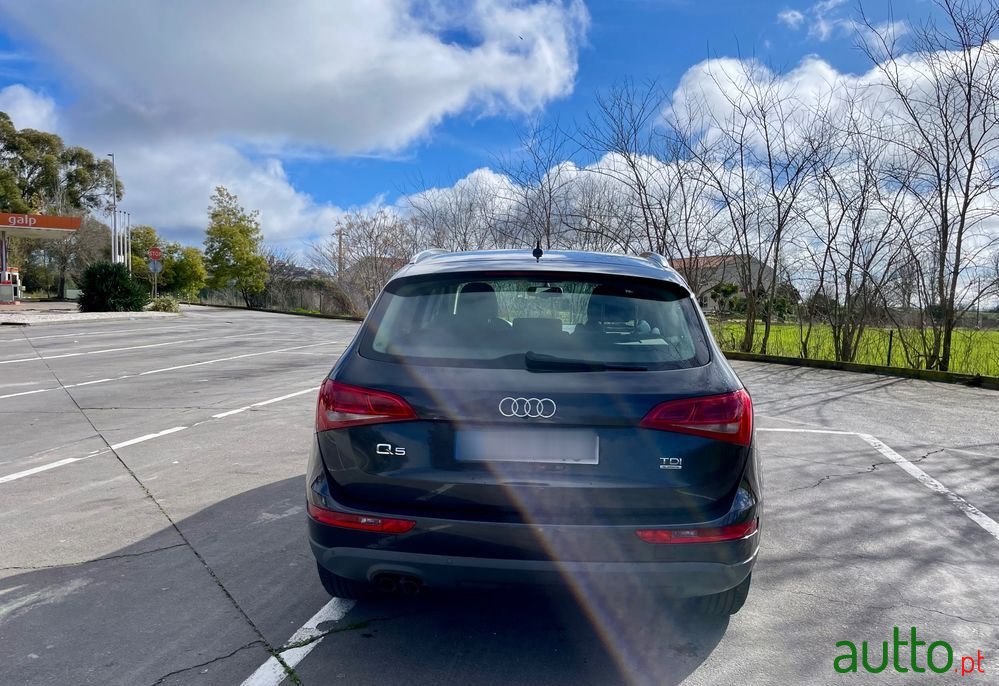 2010' Audi Q5 2.0 Tdi S-Tronic photo #4