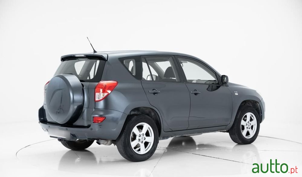 2006' Toyota RAV4 2.2 D-4D photo #3