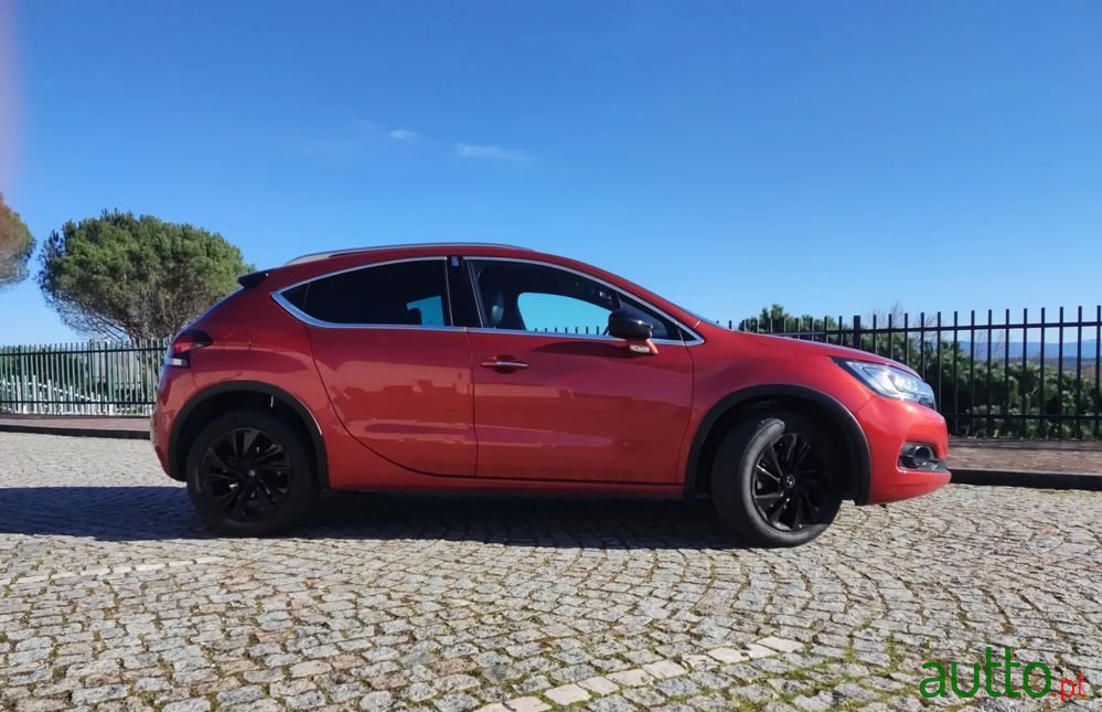 2016' DS Automobiles Ds4 Crossback photo #3