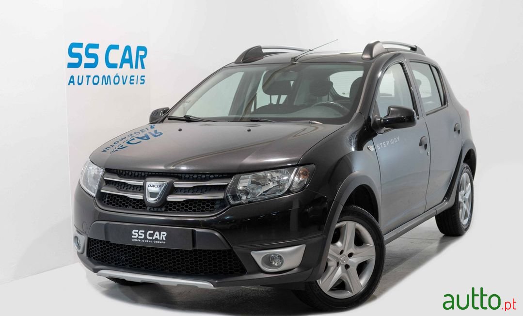 2015' Dacia Sandero photo #1