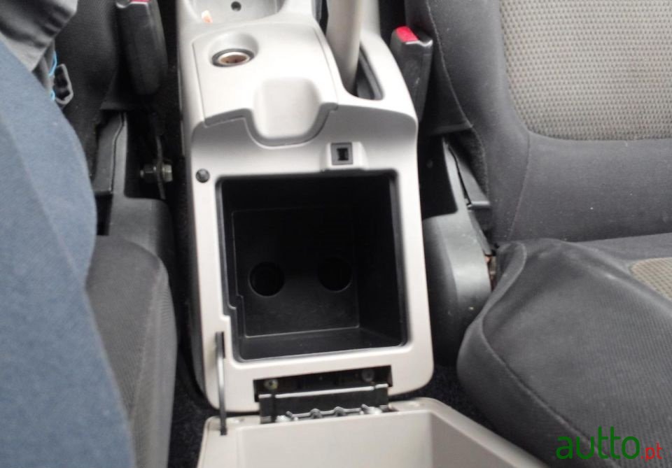 2010' Mitsubishi L200 2.5D DI.D 4X4 photo #6