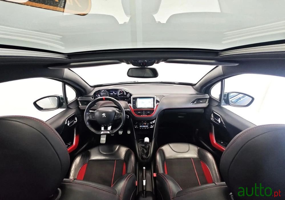 2013' Peugeot 208 photo #4