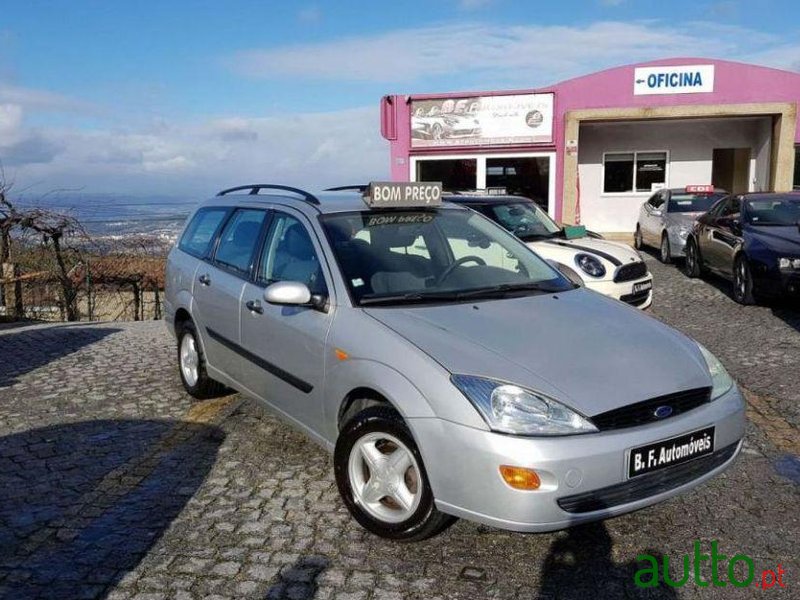 2001' Ford Focus Sw photo #2