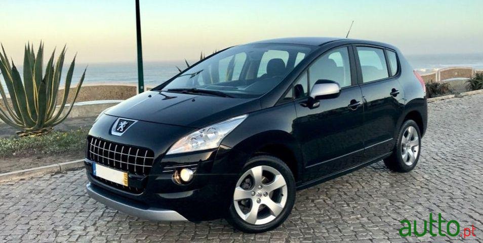 2012' Peugeot 3008 photo #1