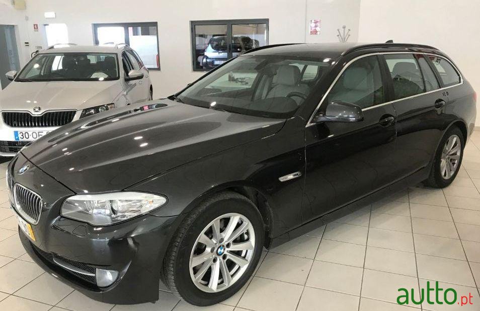 2013' BMW 520 D photo #2