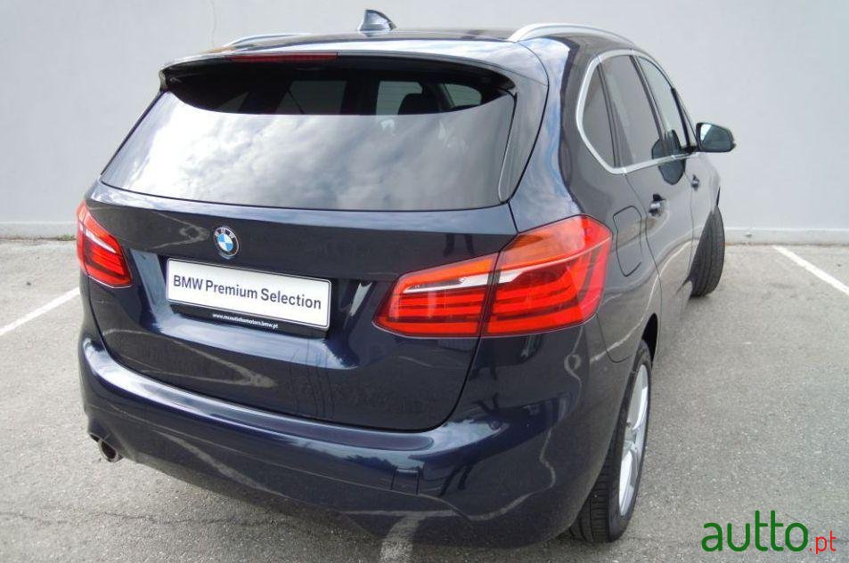 2019' BMW 216 Active Tourer photo #3