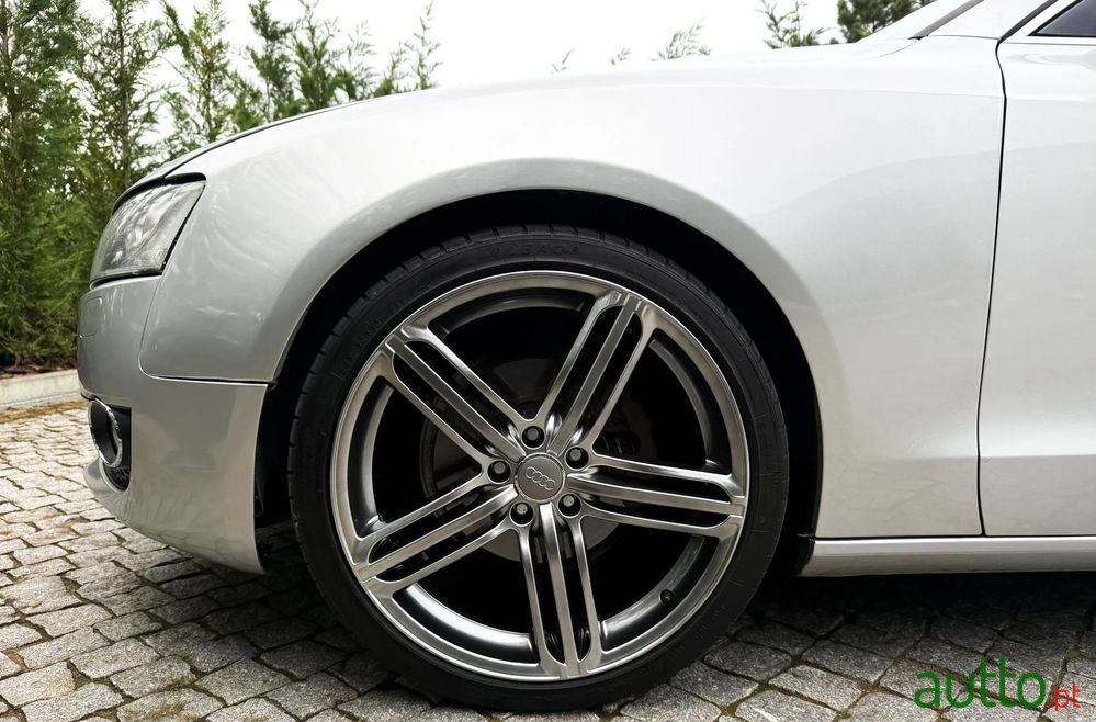 2011' Audi A5 2.0 Tdi Sport photo #5