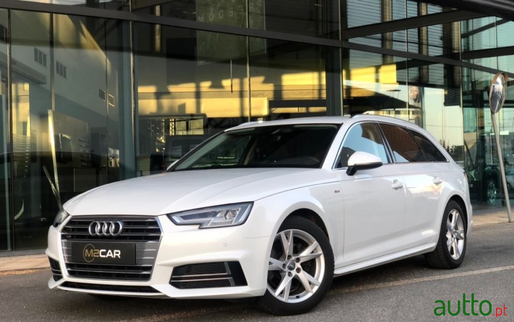 2017' Audi A4 Avant photo #1