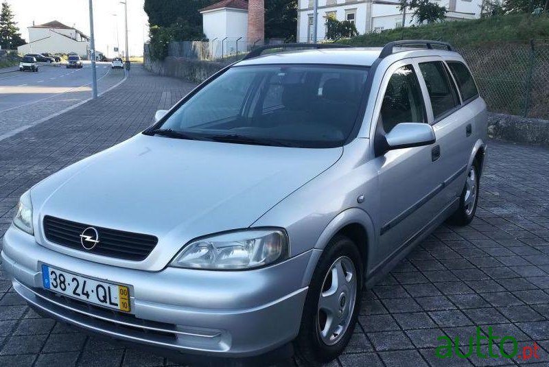 2000' Opel Astra Caravan photo #1