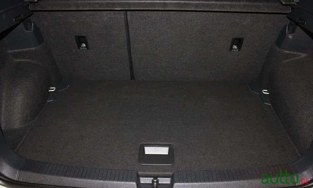 2022' Volkswagen T-Cross photo #5