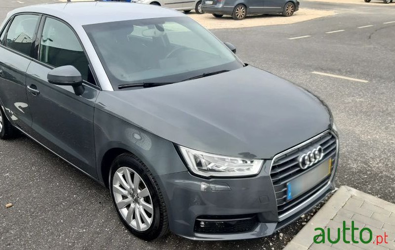 2015' Audi A1 Sportback photo #1