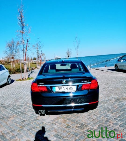2013' BMW 730 photo #1