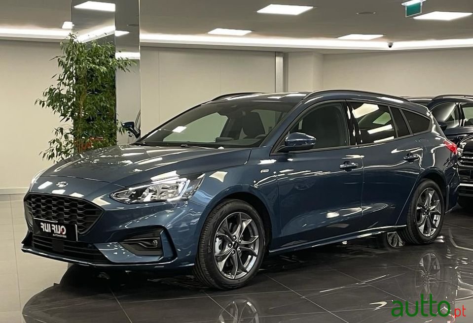 2021' Ford Focus Sw photo #1