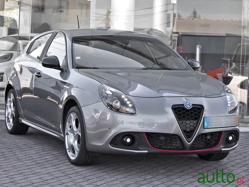 2020' Alfa Romeo Giulietta photo #1