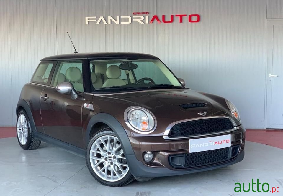 2011' MINI Cooper Ver-S photo #1