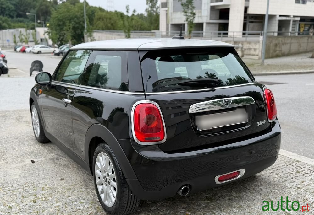 2015' MINI Cooper 3 Portas photo #4