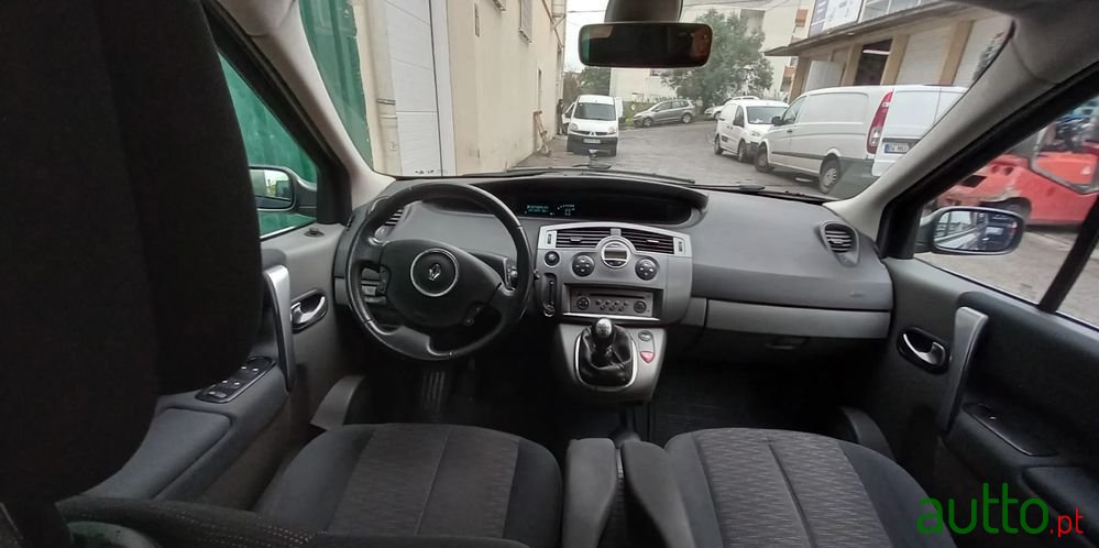 2007' Renault Scenic photo #3