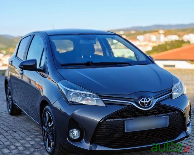 2014' Toyota Yaris photo #4