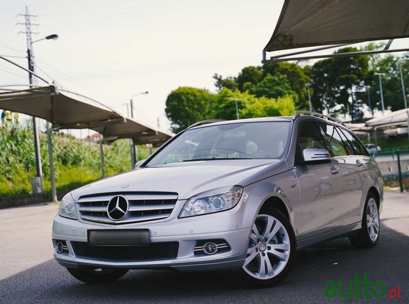 2010' Mercedes-Benz C 220 photo #1