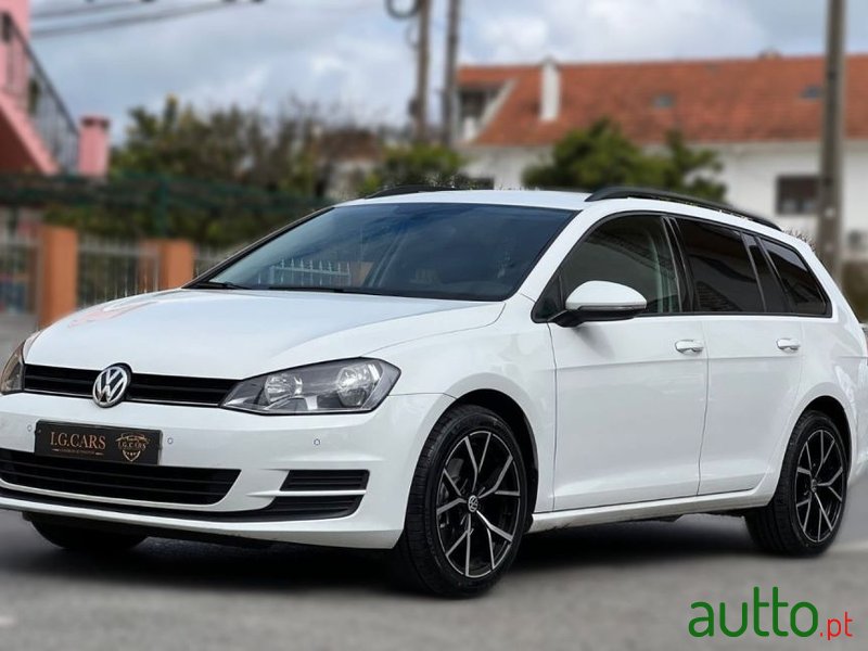 2016' Volkswagen Golf photo #1