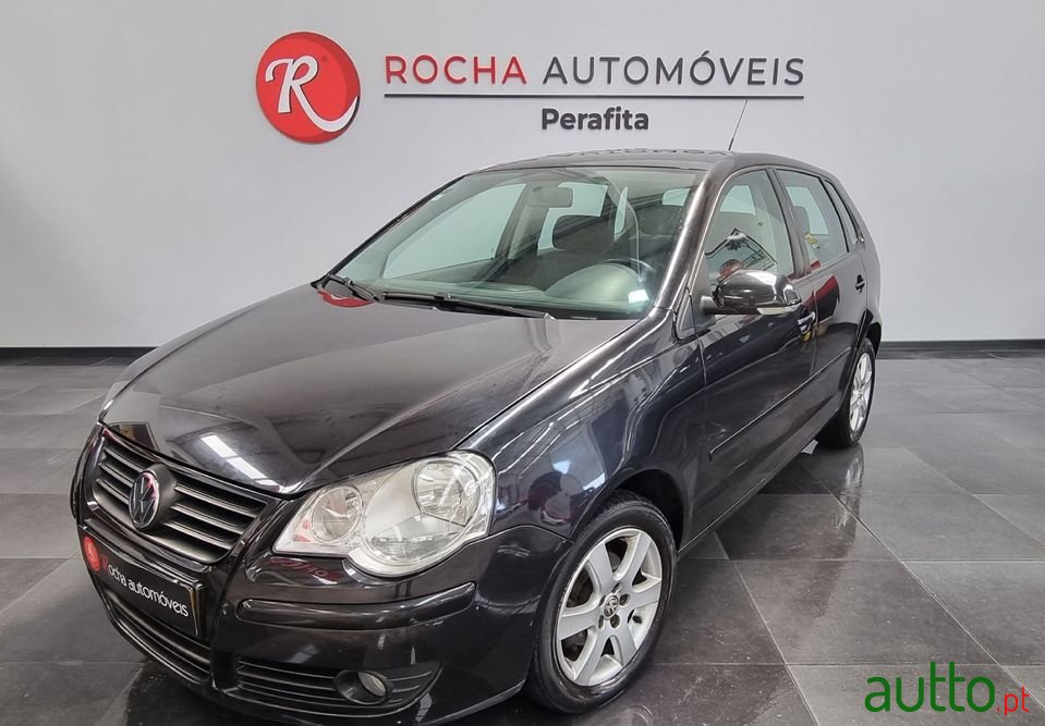 2005' Volkswagen Polo photo #1