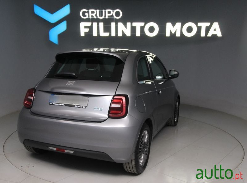 2022' Fiat 500e Icon photo #3