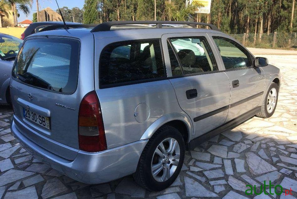 2001' Opel Astra Caravan photo #2