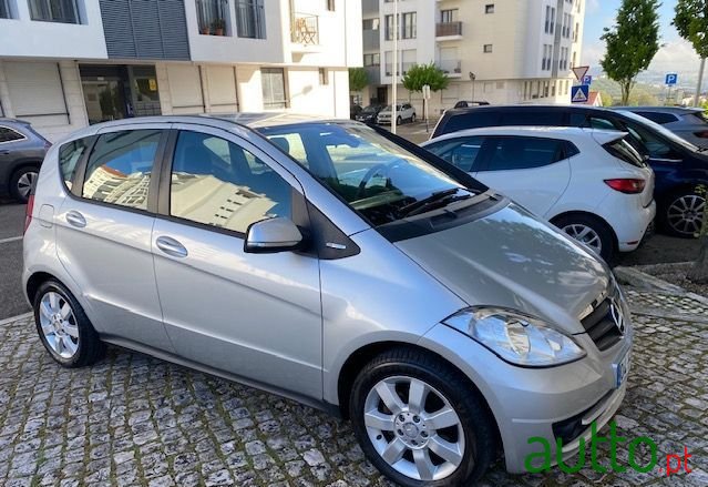 2009' Mercedes-Benz Classe A photo #3