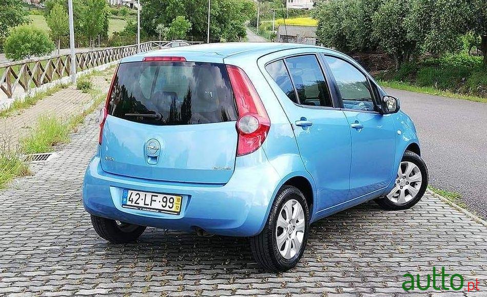 2010' Opel Agila photo #2