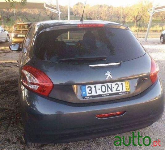 2014' Peugeot 208 photo #3