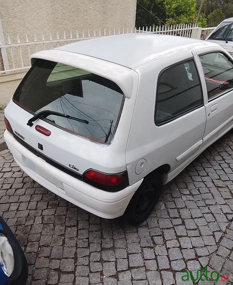 1997' Renault Clio 1.9 D Rxe photo #4