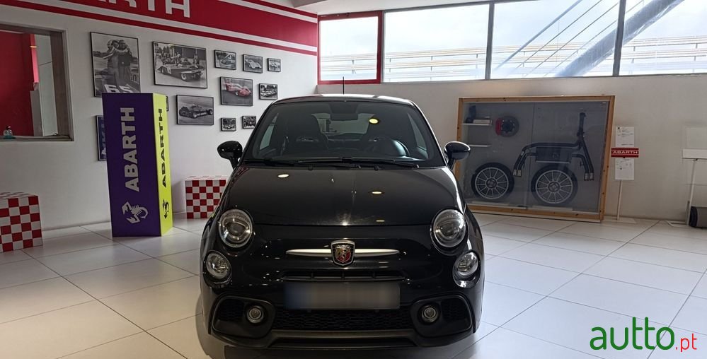 2020' Fiat 595 Abarth photo #2