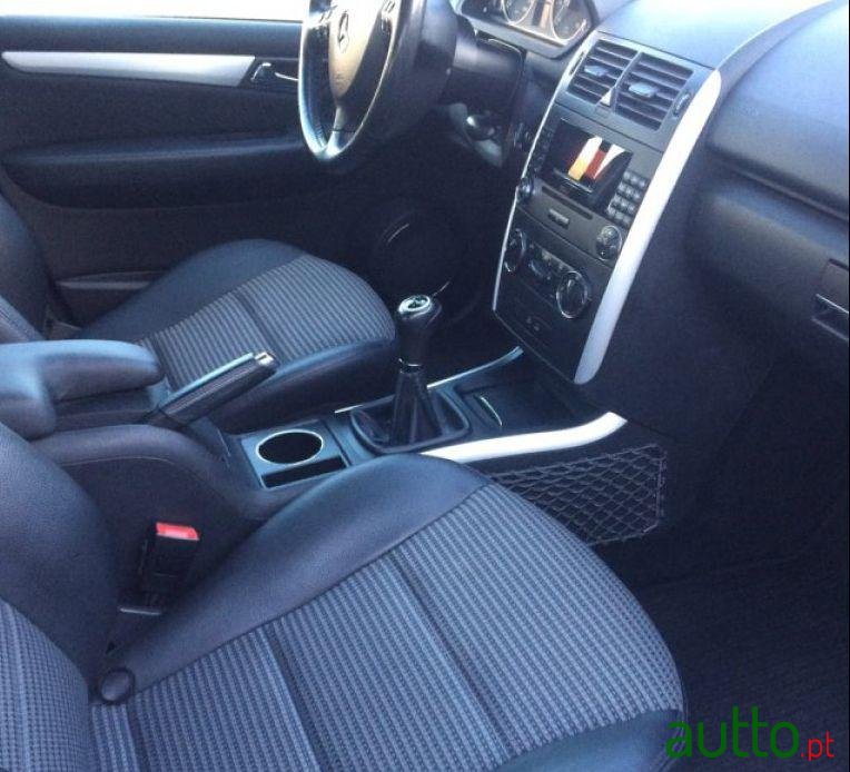 2005' Mercedes-Benz A 150 avantgarde photo #2