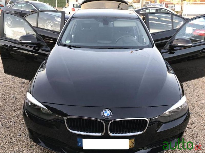 2012' BMW 320 D Eff.Line Modern photo #1