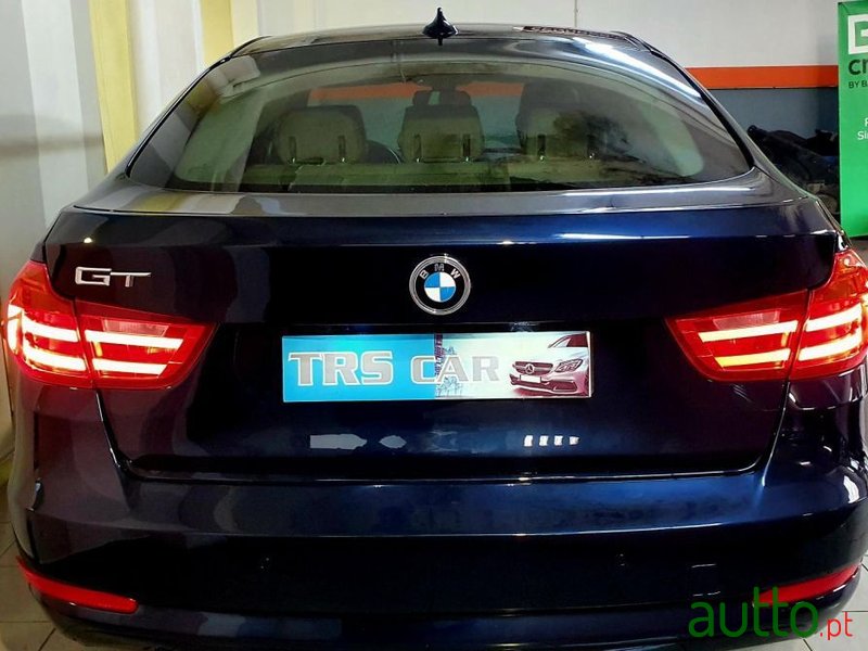 2015' BMW 318 Gran Turismo photo #6