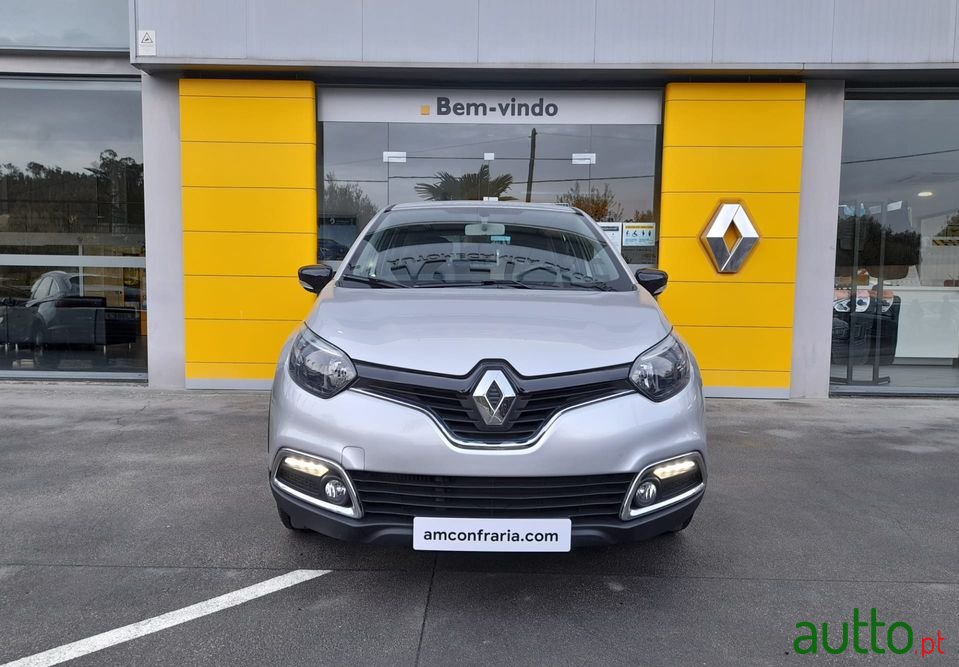 2017' Renault Captur Sport photo #2