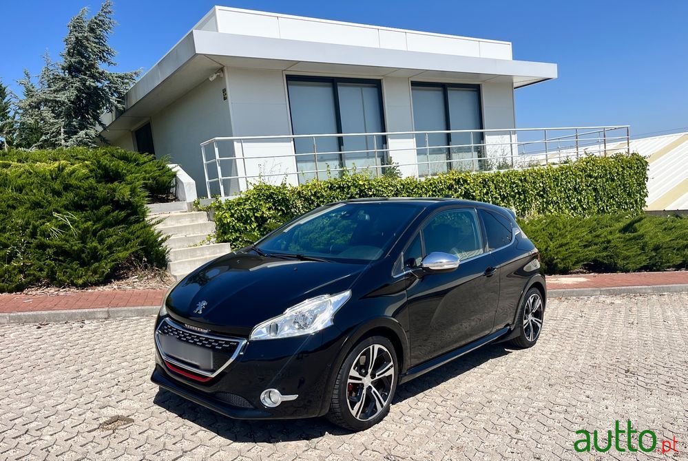 2013' Peugeot 208 Gti 200 Thp photo #2