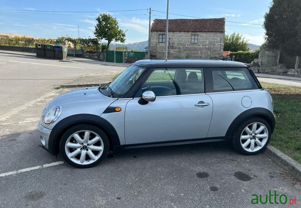 2009' MINI Cooper D photo #5