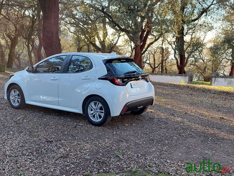 2021' Toyota Yaris photo #3