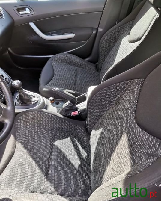 2008' Peugeot 308 Carrinha photo #1