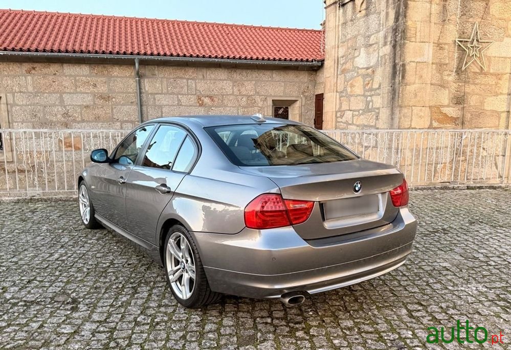 2009' BMW Série 3 D photo #4