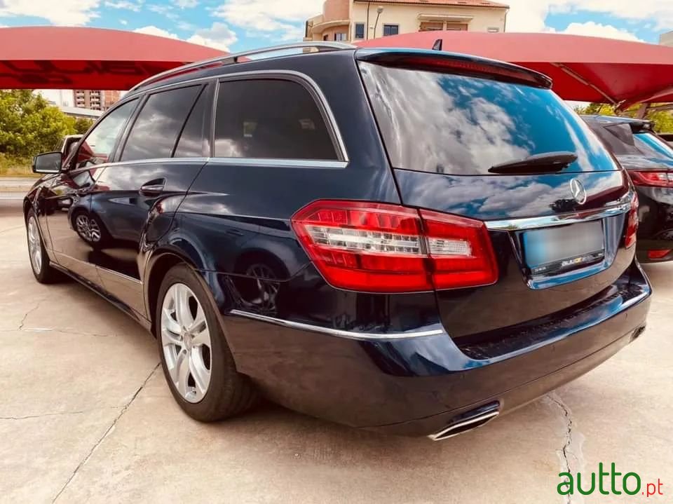 2013' Mercedes-Benz E-250 photo #6