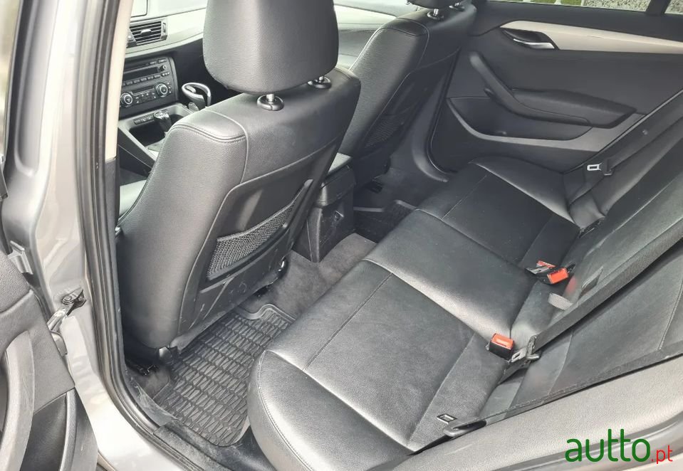 2010' BMW X1 photo #6