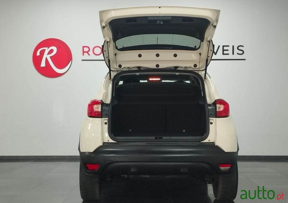 2015' Renault Captur 0.9 Tce photo #5