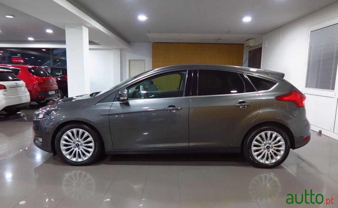 2015' Ford Focus photo #4