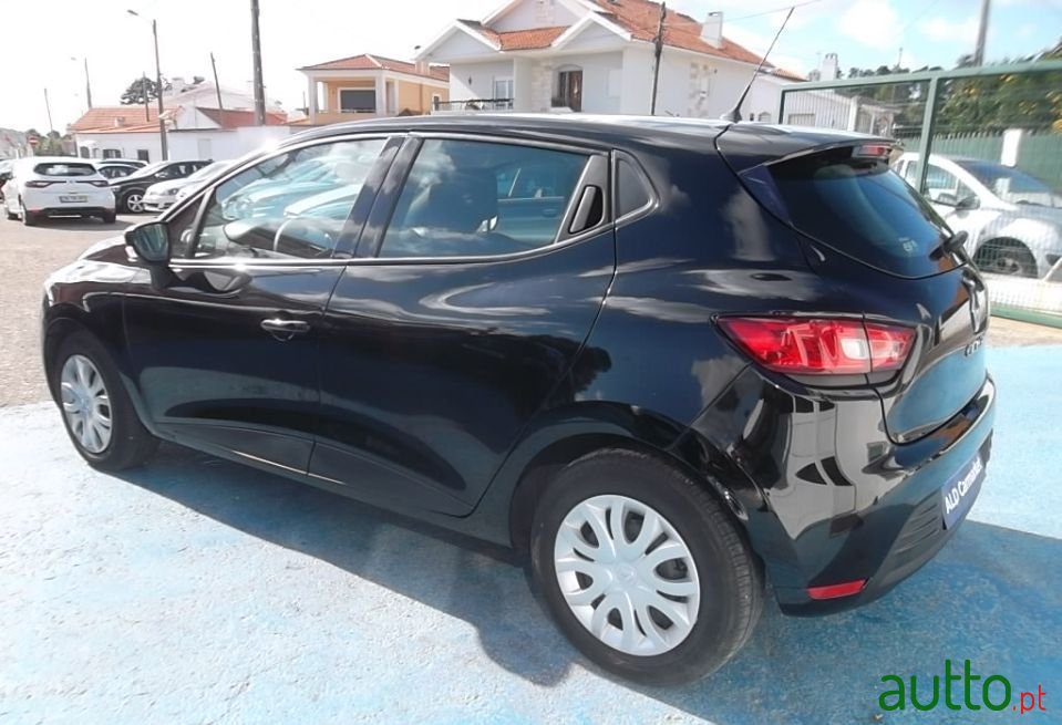 2017' Renault Clio photo #4