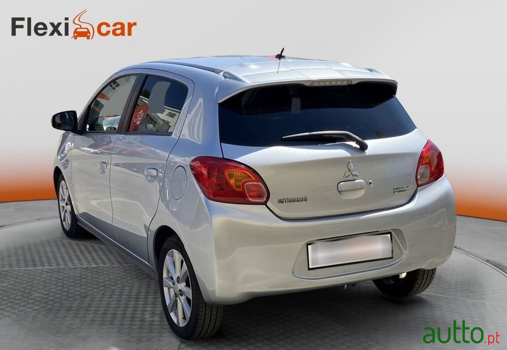 2016' Mitsubishi Space Star photo #4