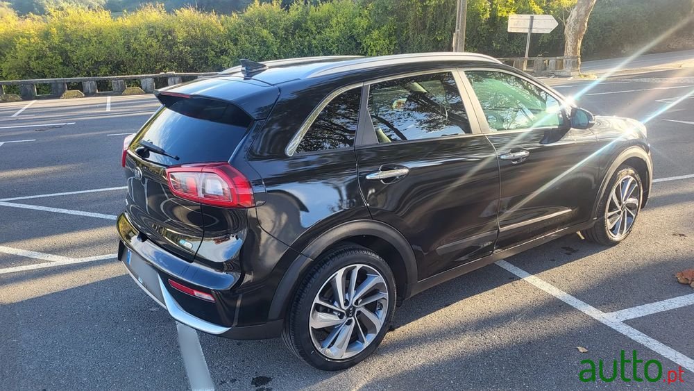 2018' Kia Niro photo #3